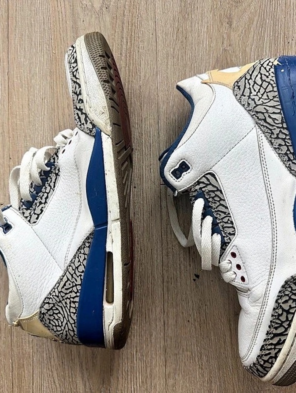 Jordan Air Jordan 3 Retro OG True Blue Sneakers 2011 for restoration projects!!!